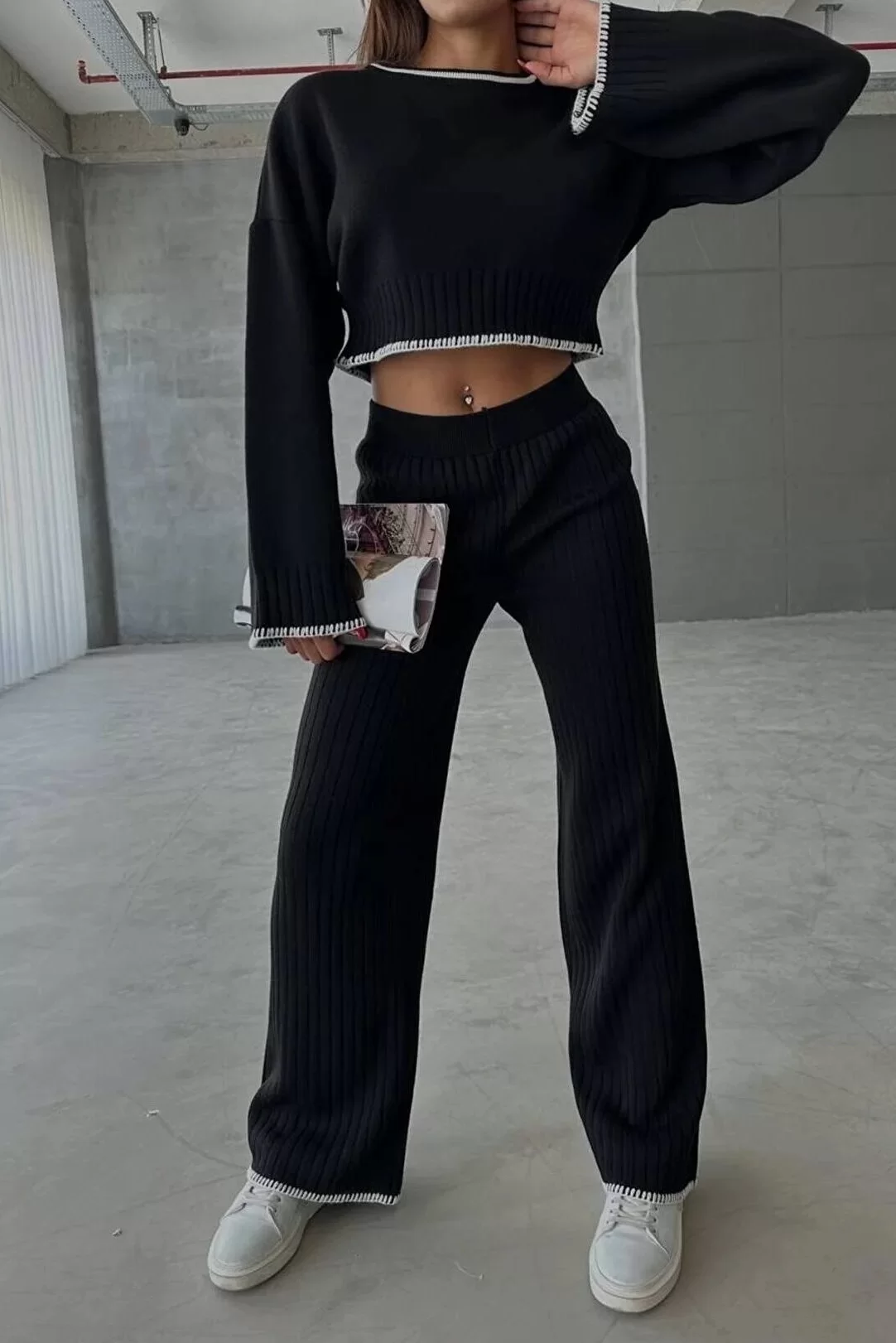Kadın Siyah Dikiş Detay Crop Pantolon Takım 0999-22084