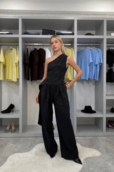 Kadın Siyah Yandan Kuşaklı Tek Omuz Takım 1041-2792