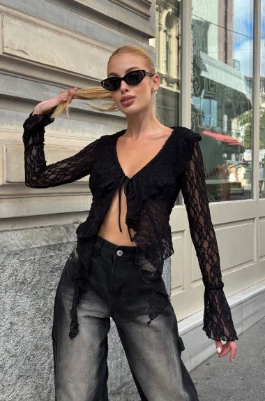 Kadın Siyah Dantel Bağlamalı Bluz 0600-0373