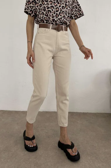 Kadın Bej Kemerli Dar Paça Pantolon EKA-0039-4801