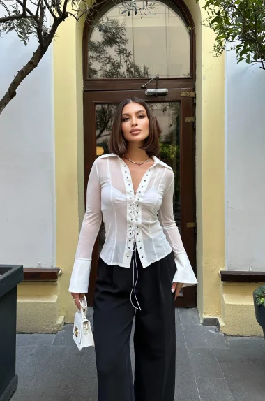 Kadın Beyaz Bağlamalı Tül Gömlek 1026-0015