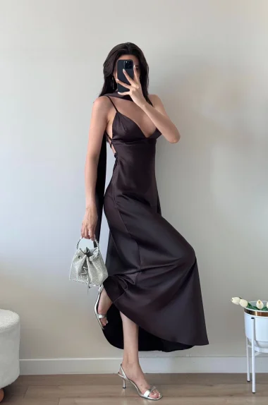 Kadın Kahve Askılı Uzun Elbise 1041-3263