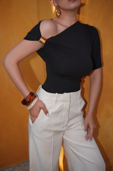 Kadın Siyah Omuzu Açık Bluz 0999-25123