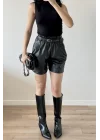 Kadın Siyah Lastikli Kemerli Deri Şort 30321