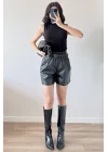 Kadın Siyah Lastikli Kemerli Deri Şort 30321