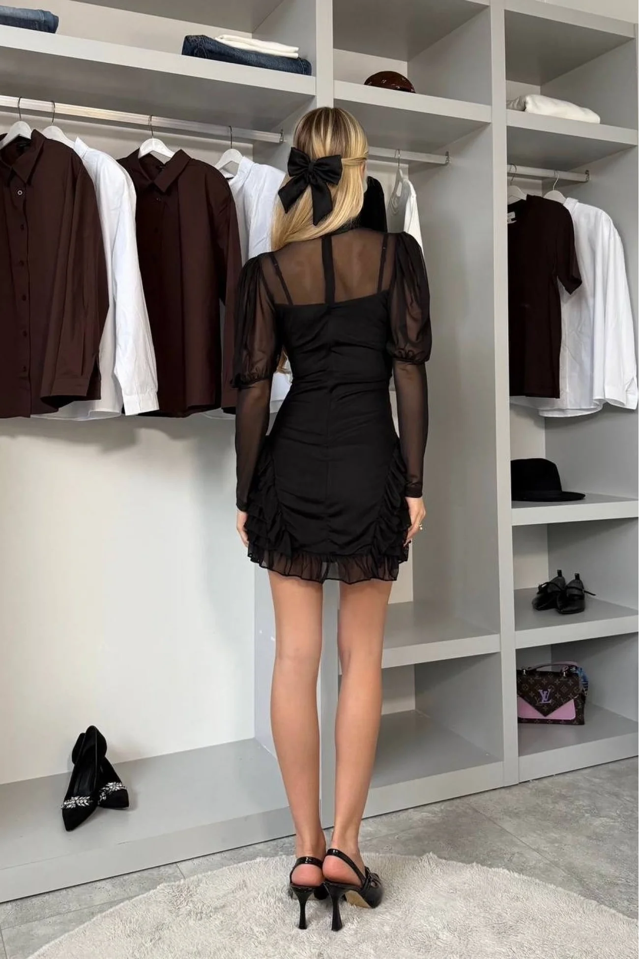 Kadın Siyah Büzgülü Gloplu Tül Elbise 1041-2754