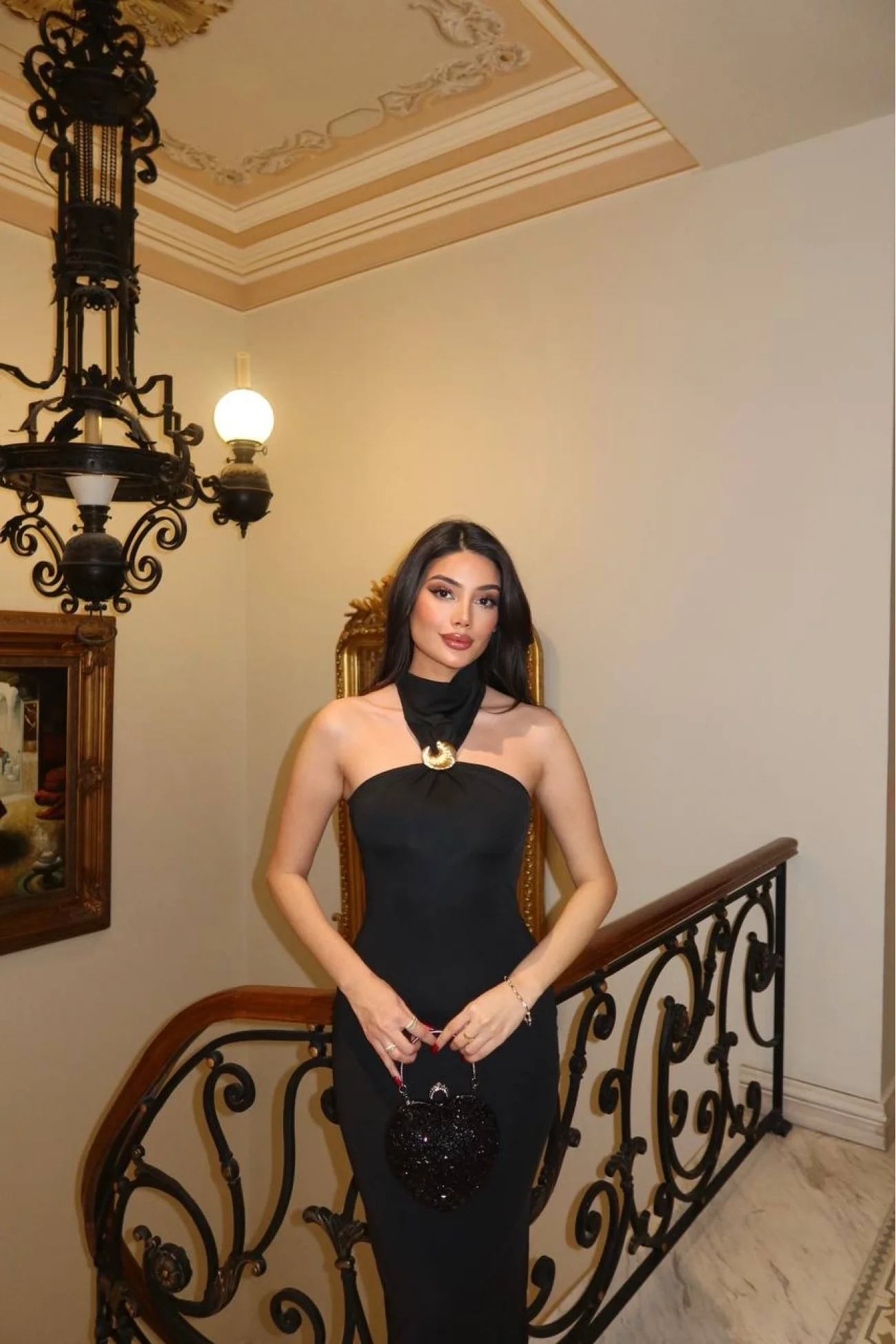 Kadın Siyah Aksesuarlı Yırtmaçlı Elbise 2800