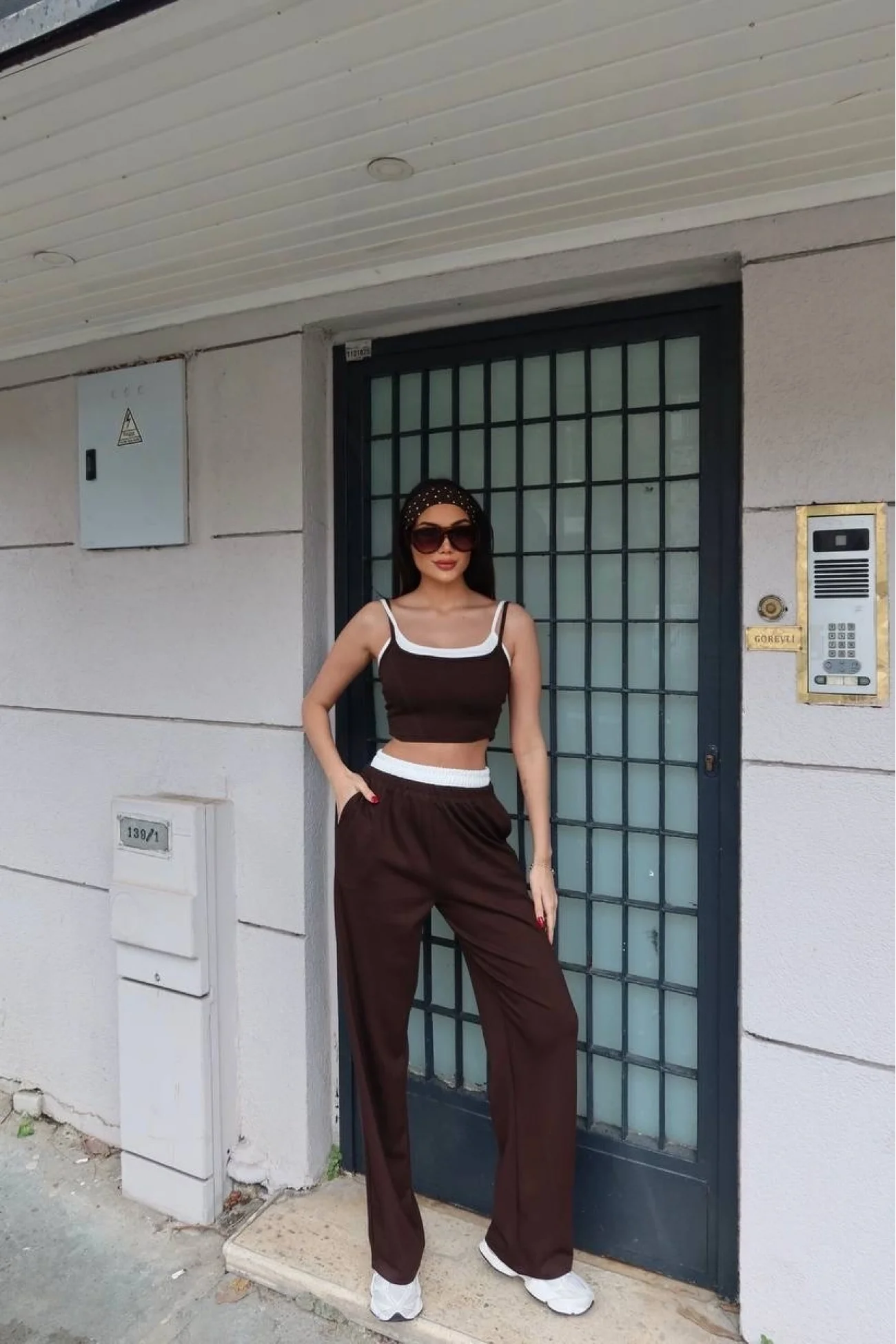 Kadın Kahve Askılı Crop Bel Lastik Pantolon Takım 2530