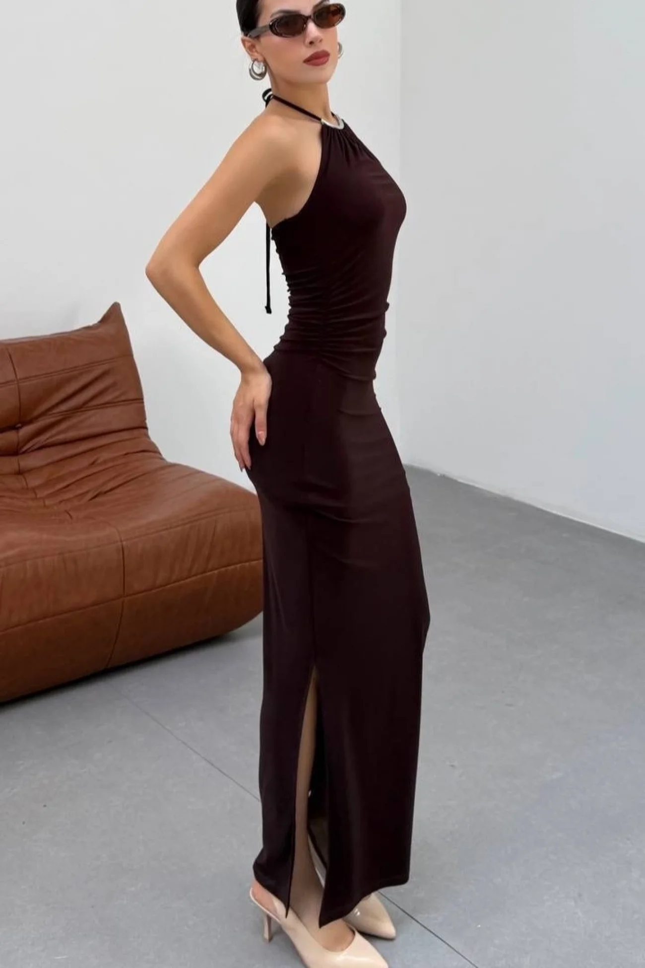 Kadın Kahve Aksesuarlı Lastikli Uzun Elbise 13956