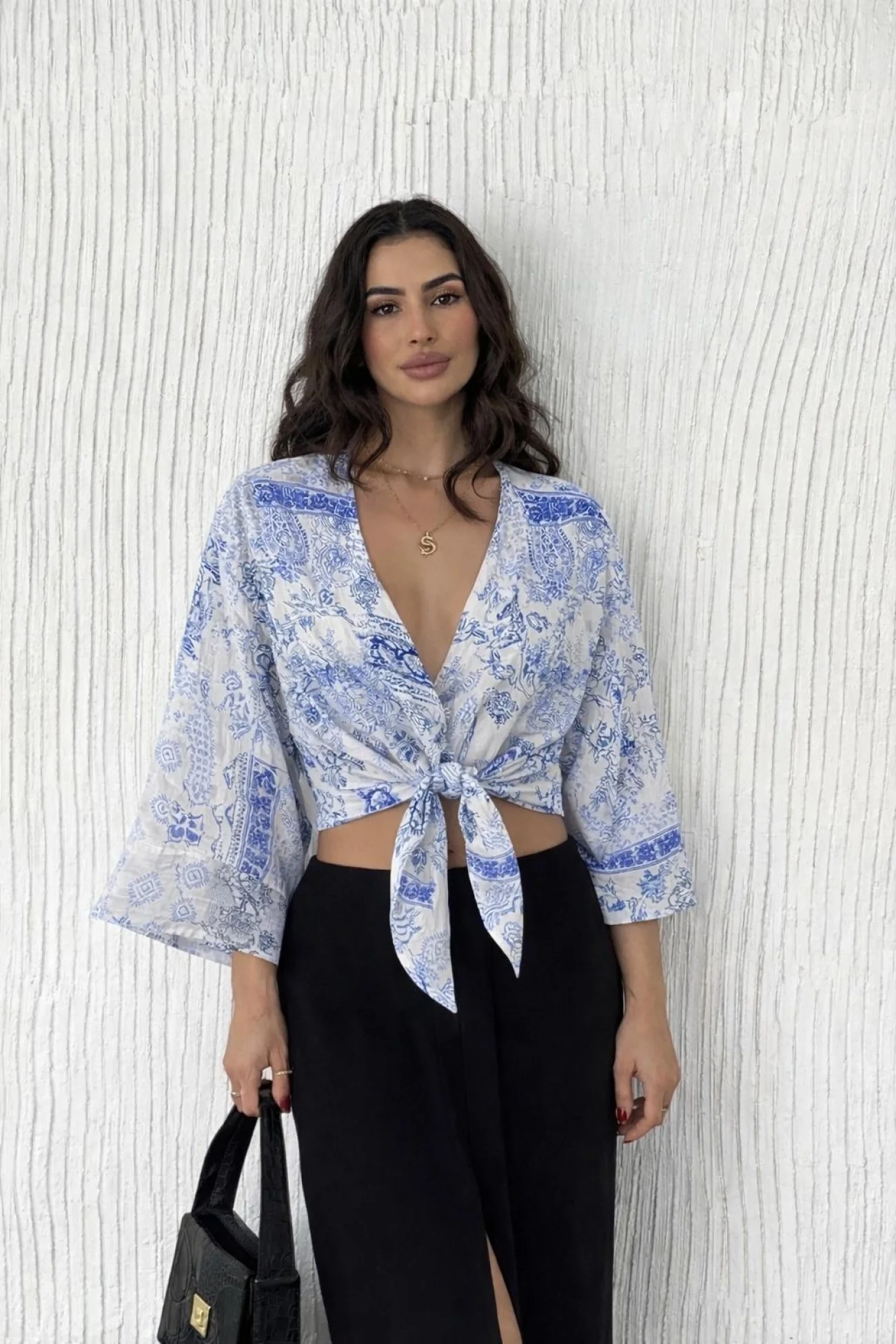 Kadın Beyaz Dantel Bağlamalı Bluz 19042