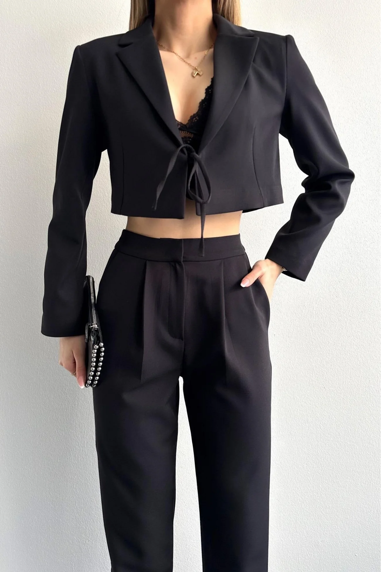 Kadın Siyah Önü Bağlamalı Crop Ceket 10120