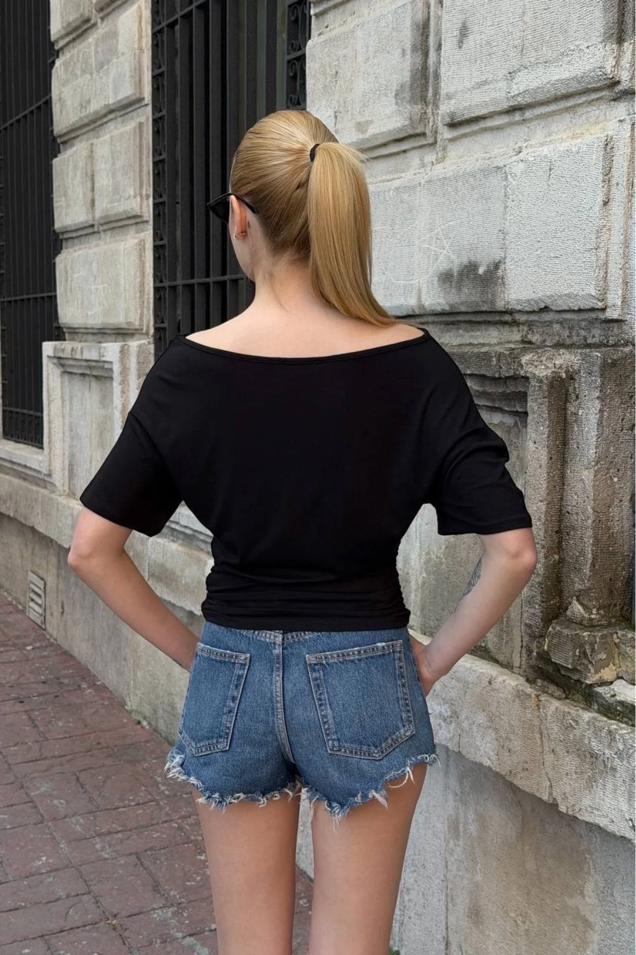 Kadın Siyah Asimetrik Bluz 412