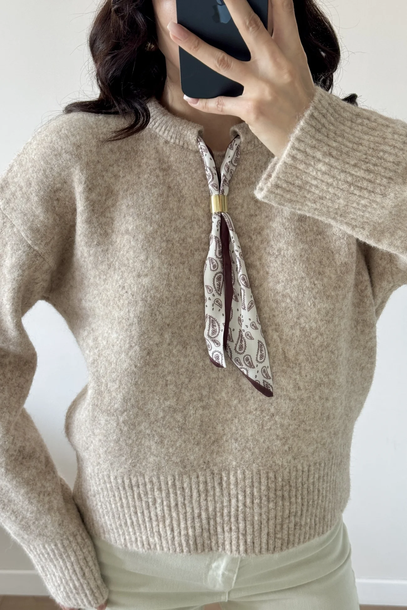 Kadın Bej Fularlı Kazak 1014-2535