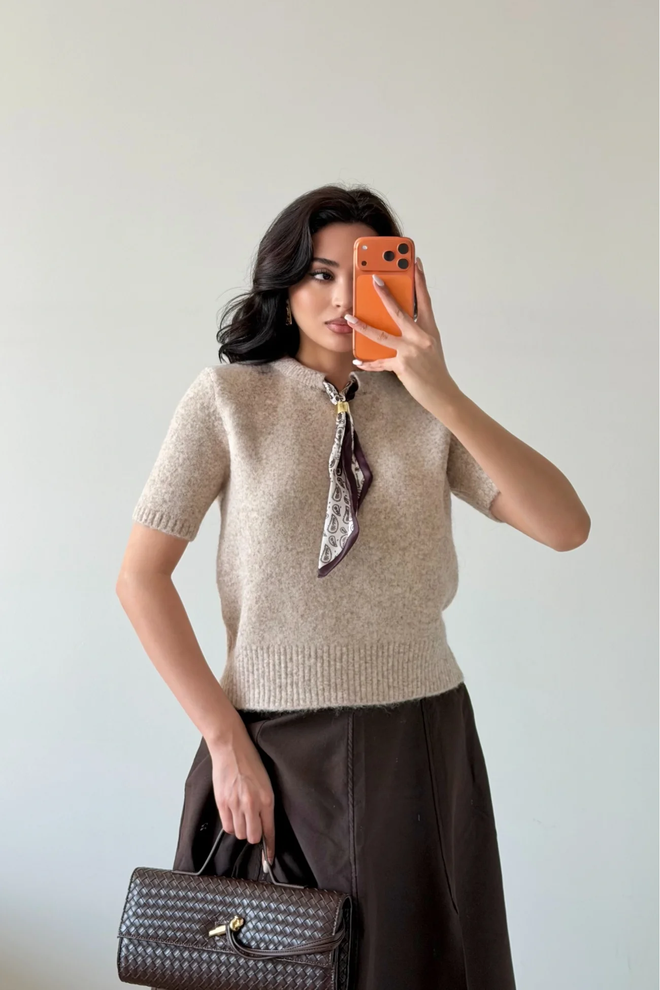 Kadın Bej Fularlı Kısa Kol Kazak 1014-2536