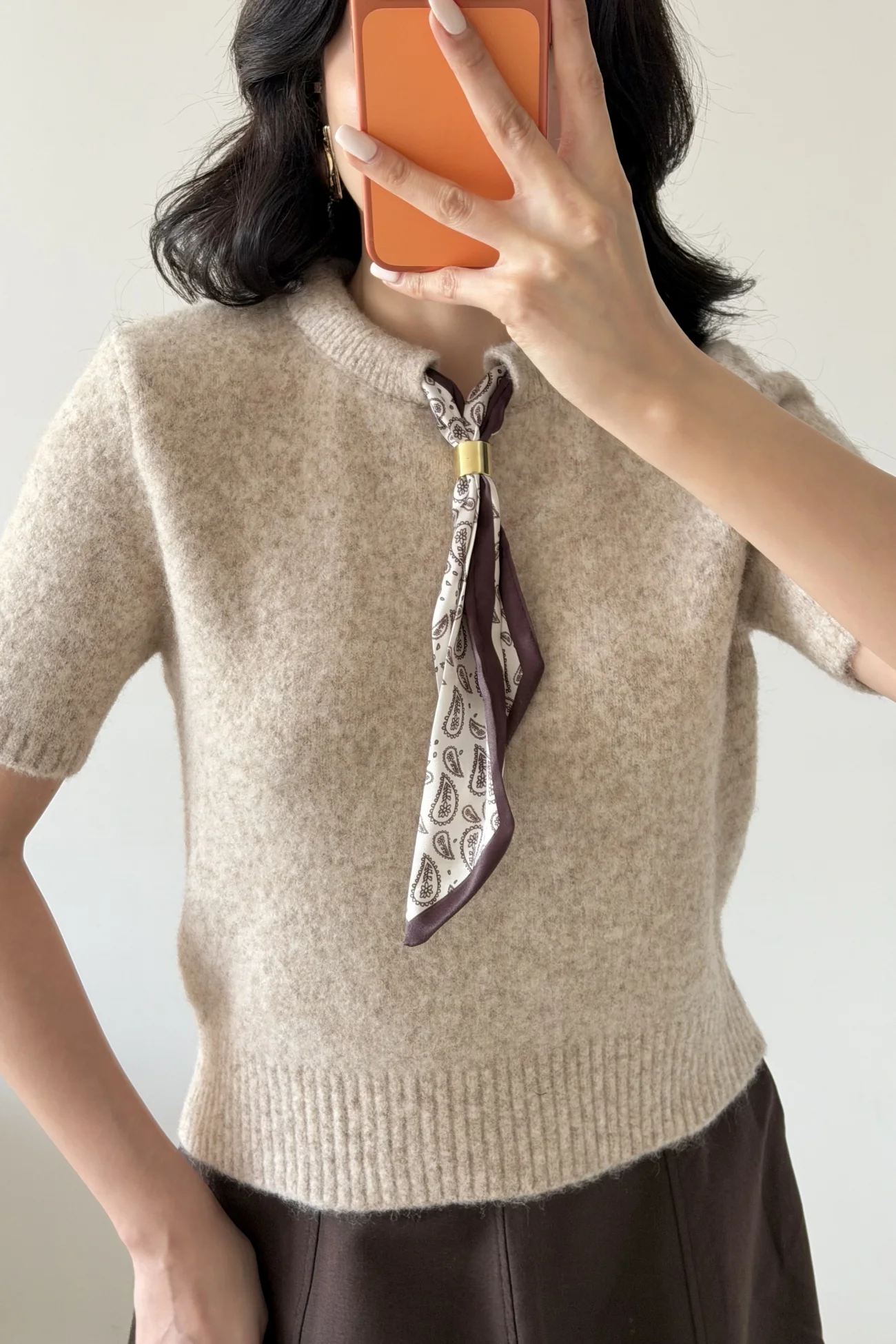 Kadın Bej Fularlı Kısa Kol Kazak 1014-2536