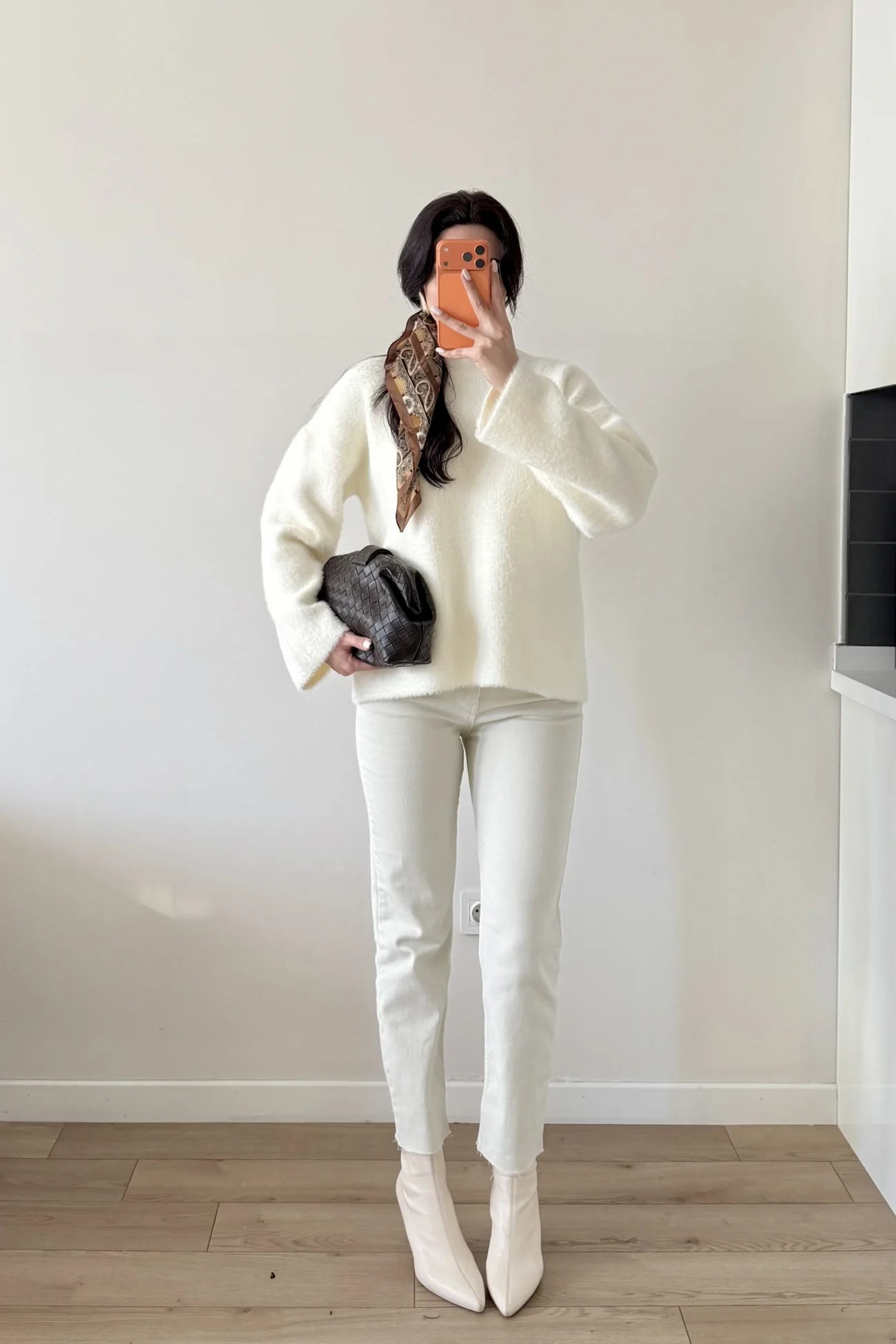 Kadın Beyaz Oversize Kazak 1014-2341