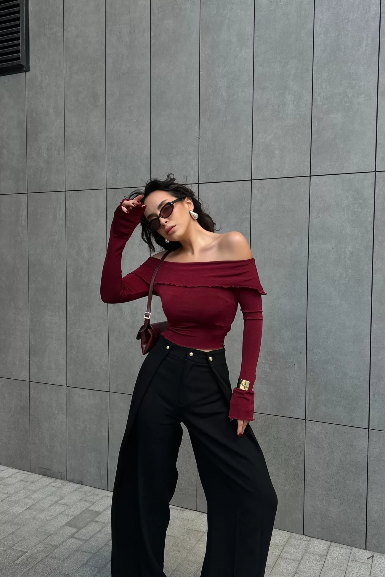 Kadın Bordo Madonna Yaka Uzun Kol Crop 0999-499220