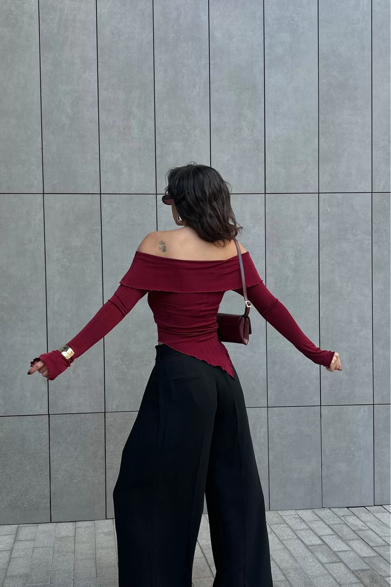 Kadın Bordo Madonna Yaka Uzun Kol Crop 0999-499220