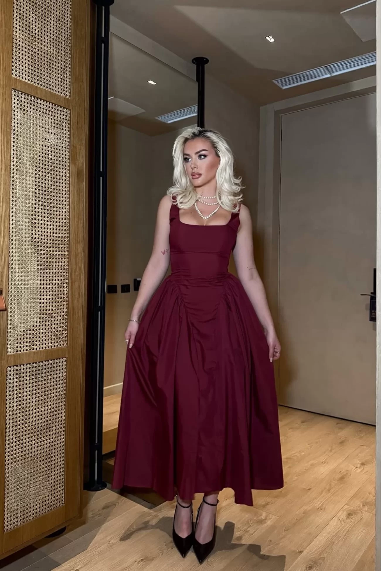 Kadın Bordo Sırt Dekolteli Elbise 1026-0042