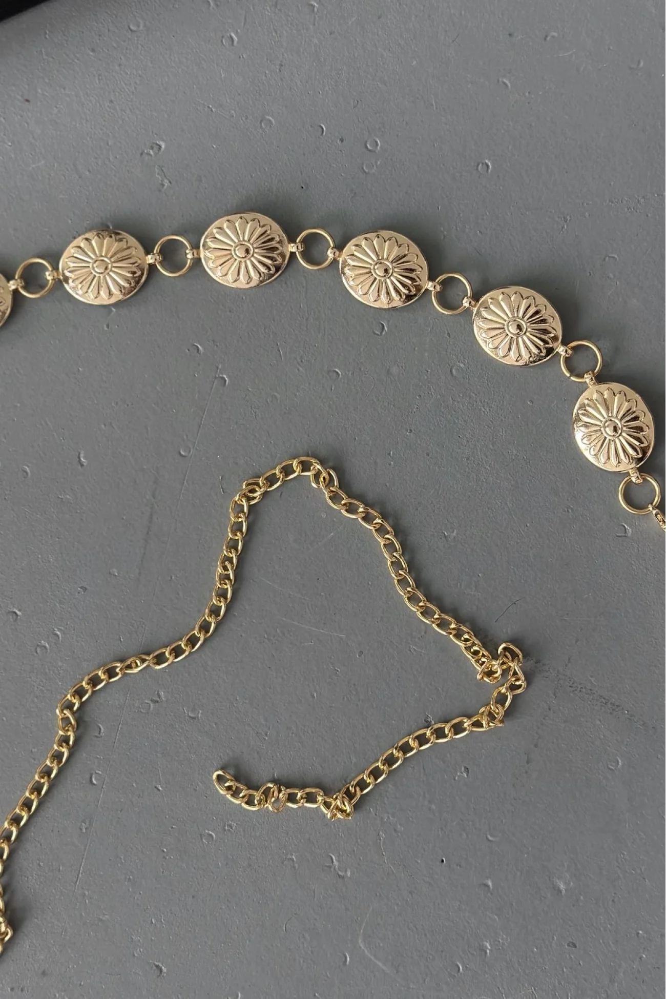 Kadın Gold Çiçekli Plaka Zincir Kemer 1043-0001