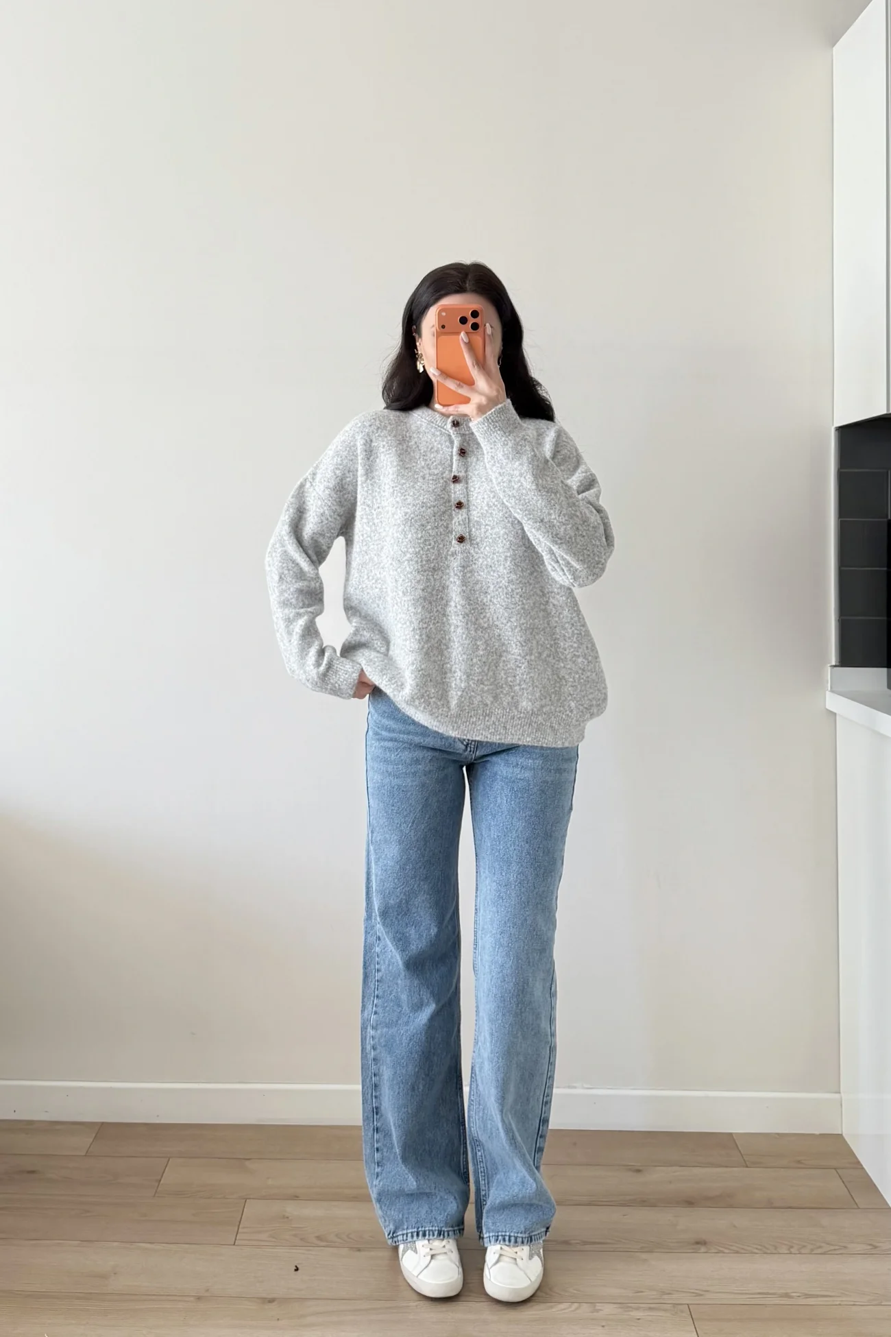 Kadın Gri Düğmeli Açık Yaka Kazak 1014-2464