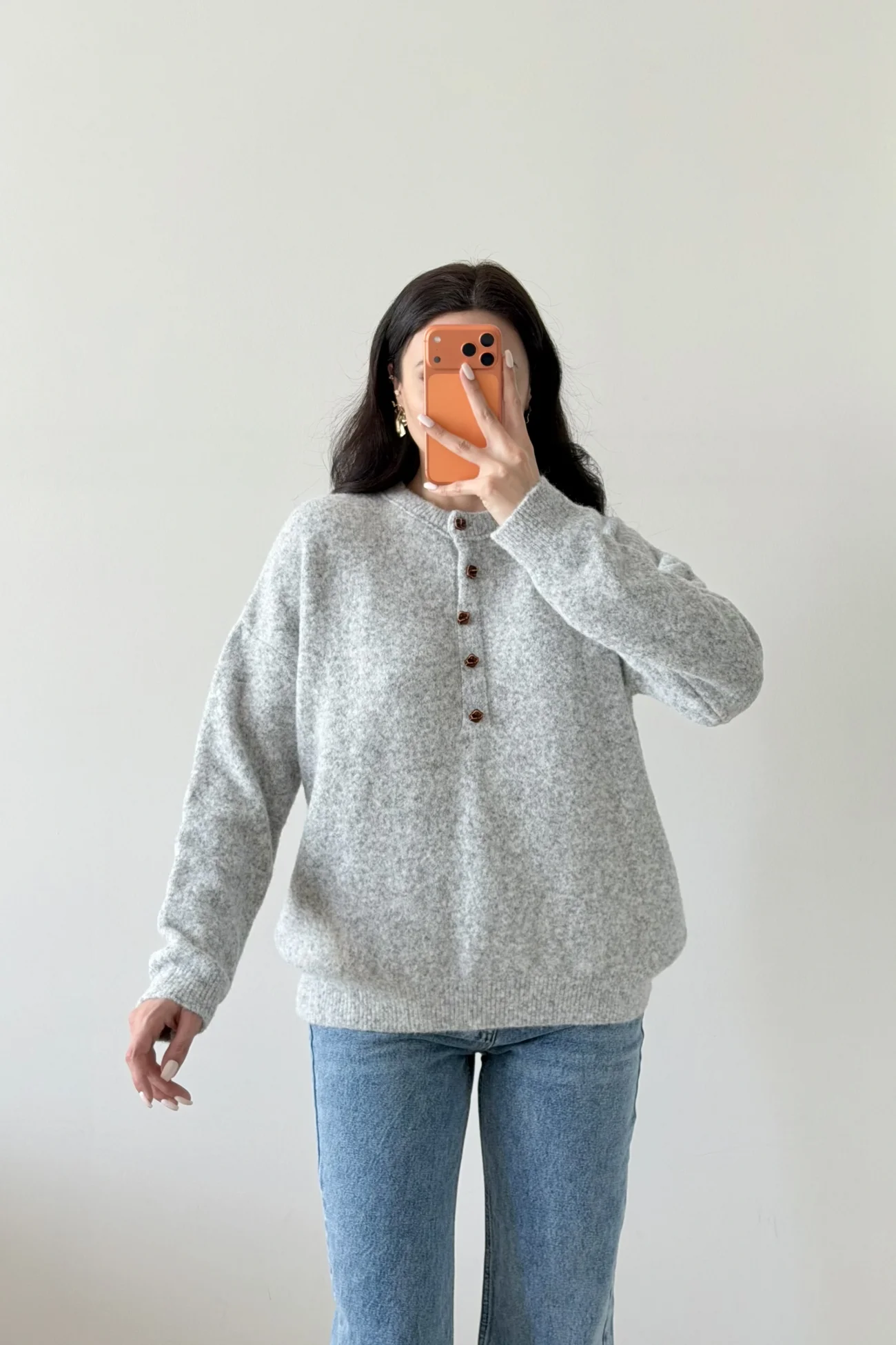 Kadın Gri Düğmeli Açık Yaka Kazak 1014-2464