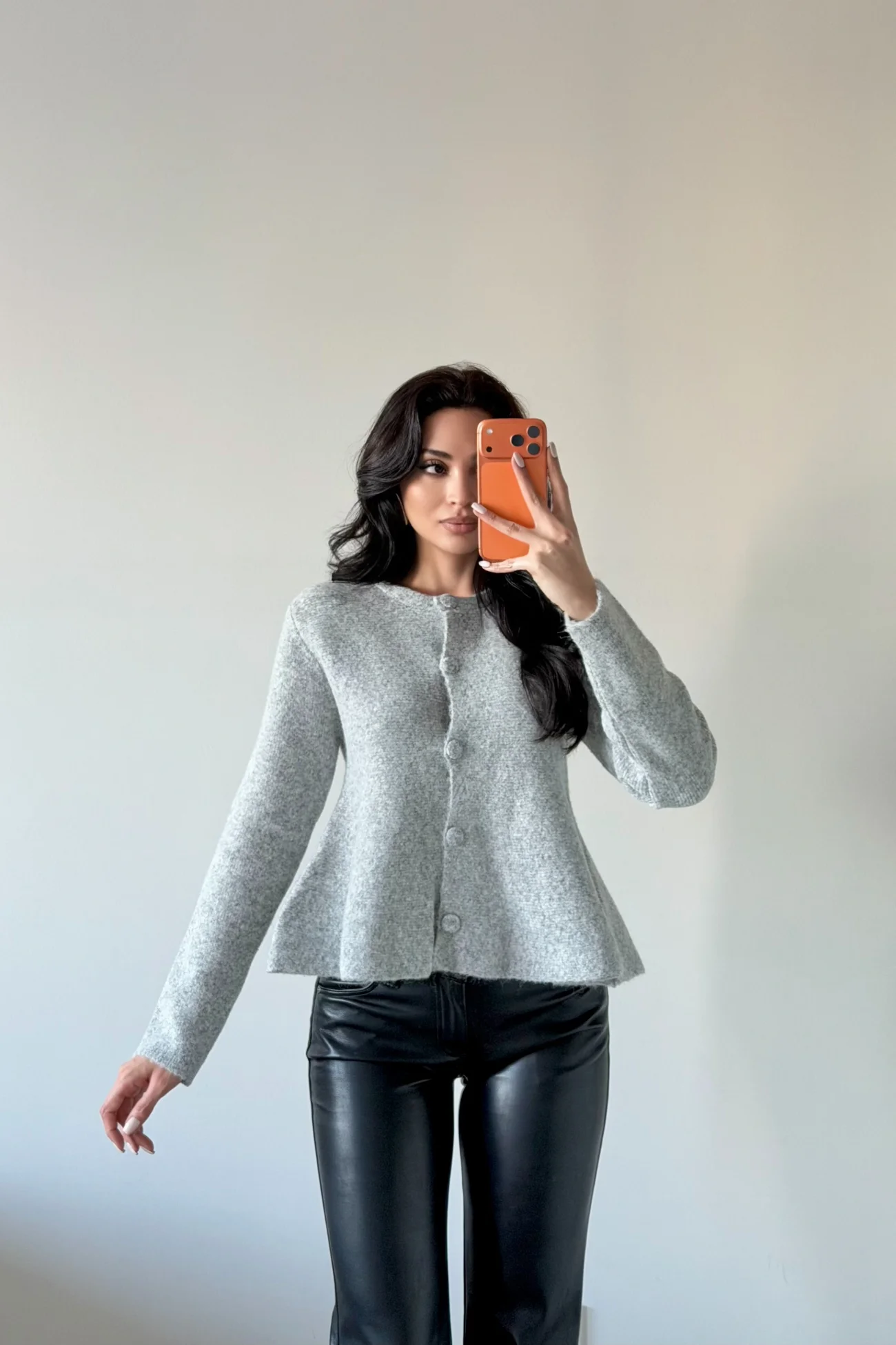 Kadın Gri Eteği Volanlı Triko Hırka 1014-2525