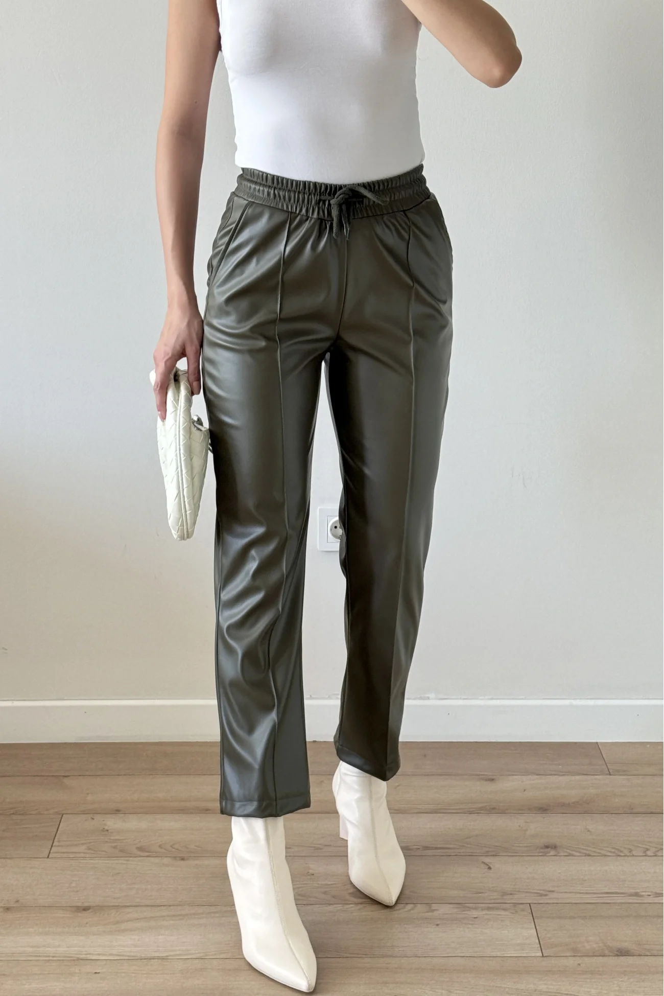 Kadın Haki Lastikli Çımalı Deri Pantolon 30322