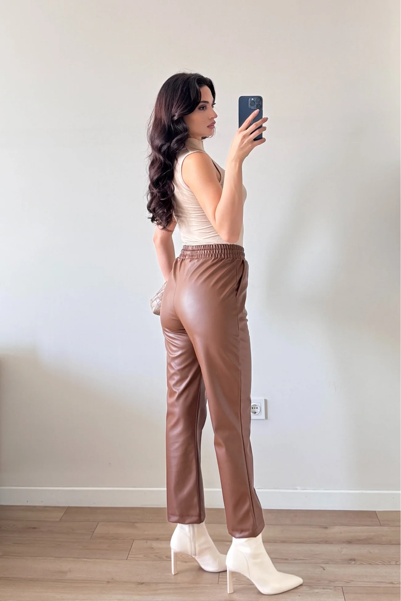 Kadın Kahve Lastikli Çımalı Deri Pantolon 30322