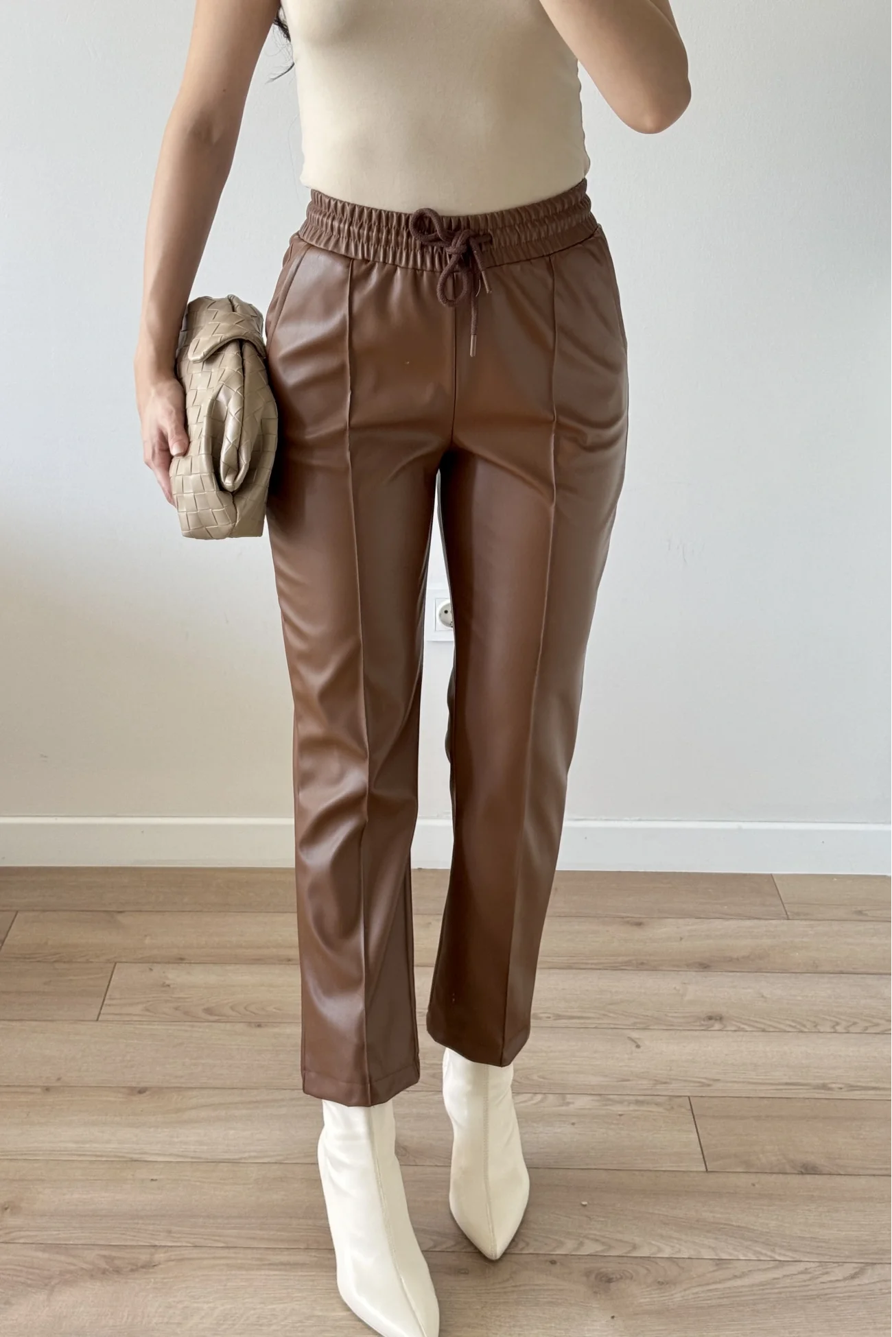 Kadın Kahve Lastikli Çımalı Deri Pantolon 30322