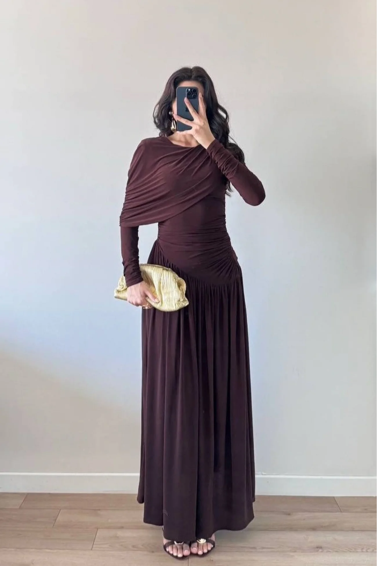 Kadın Kahve Omuz Parçalı Çapraz Büzgülü Elbise 1041-2679