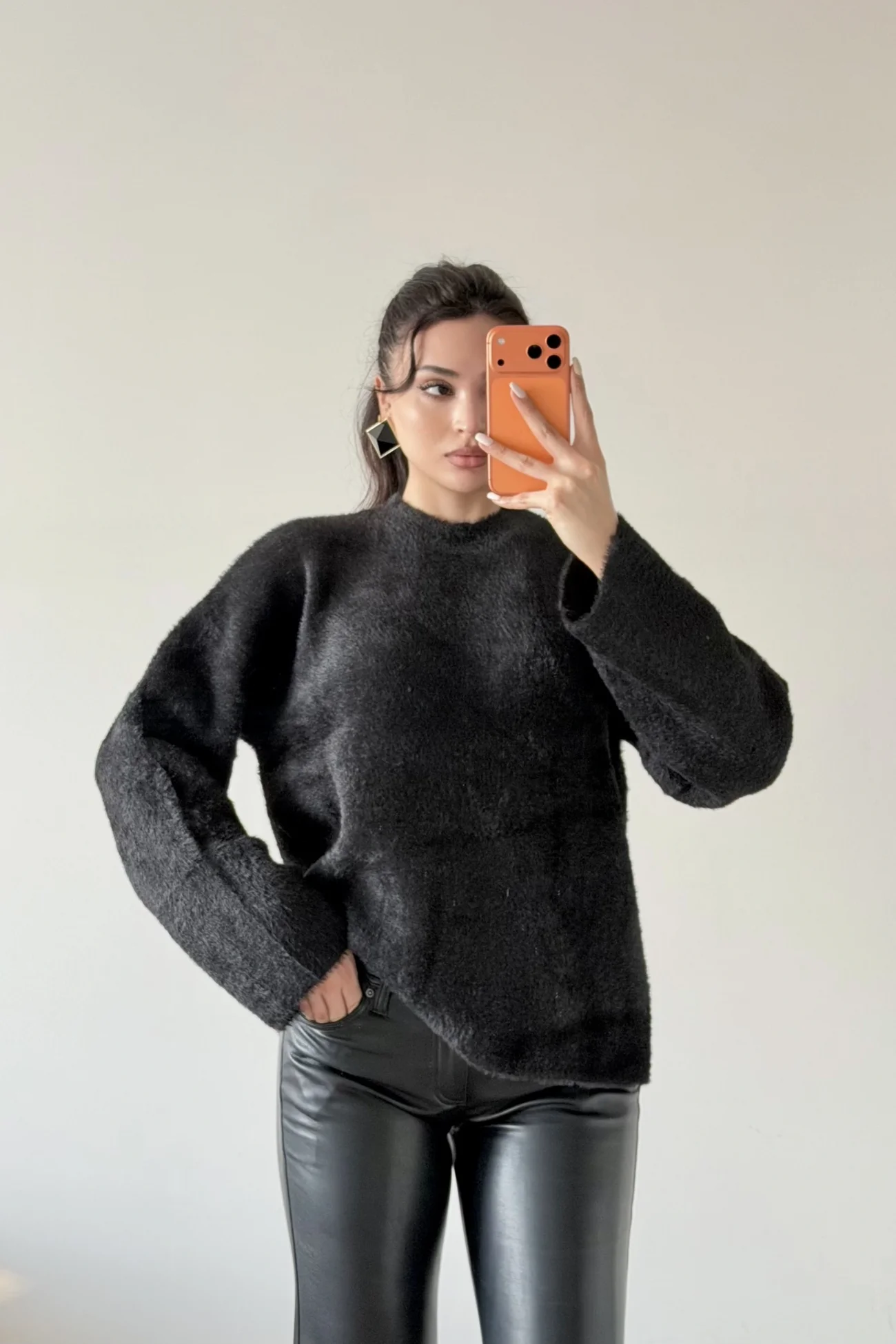 Kadın Siyah Oversize Kazak 1014-2341