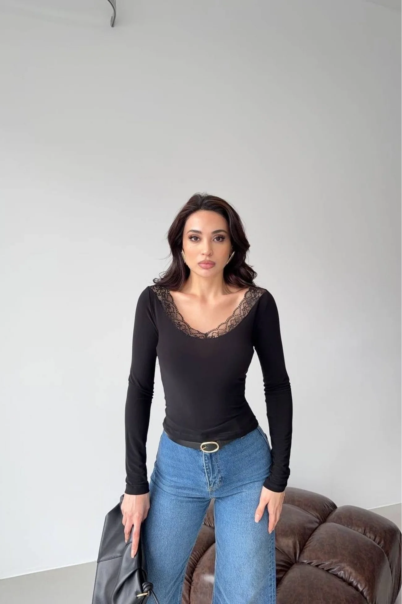 Kadın Siyah Yaka Dantelli Bluz 1041-2769