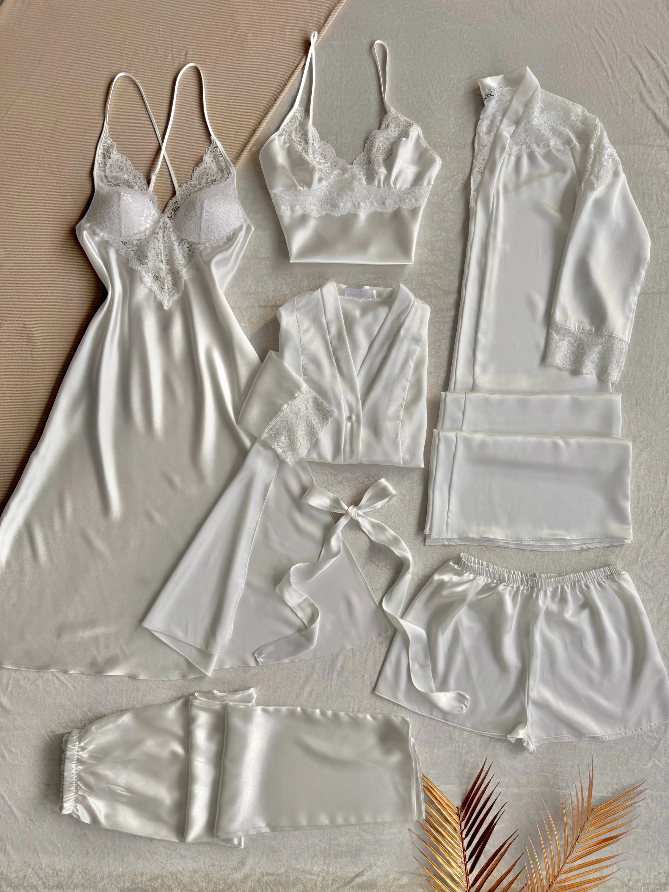 Ekru Dantel Detaylı 6lı Gecelik Sabahlık Set