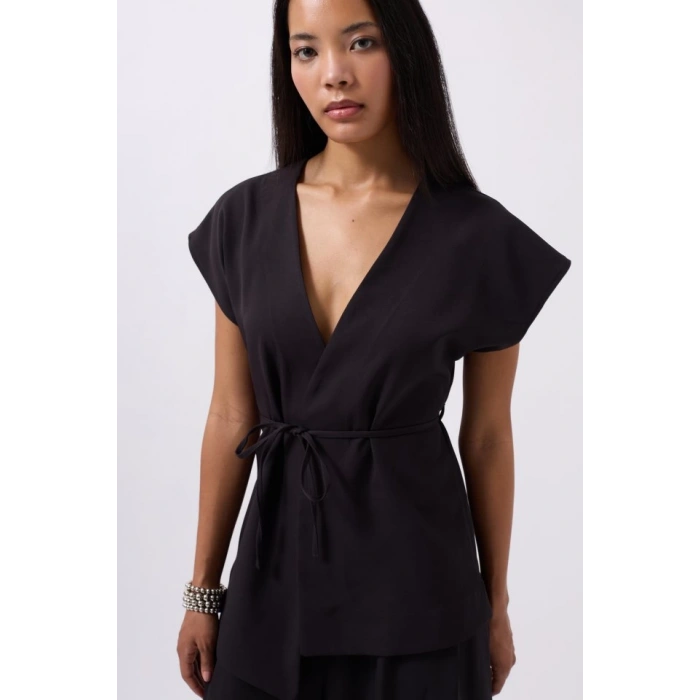 Bağcık Detay Yelek