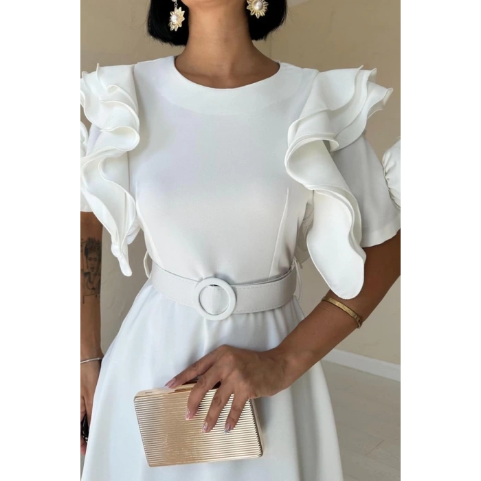 Beyaz Kolları Volanlı Kemerli Elbise