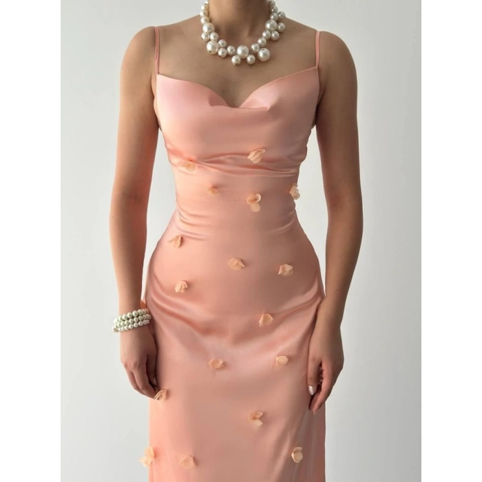 Dora Çiçek Detaylı Elbise