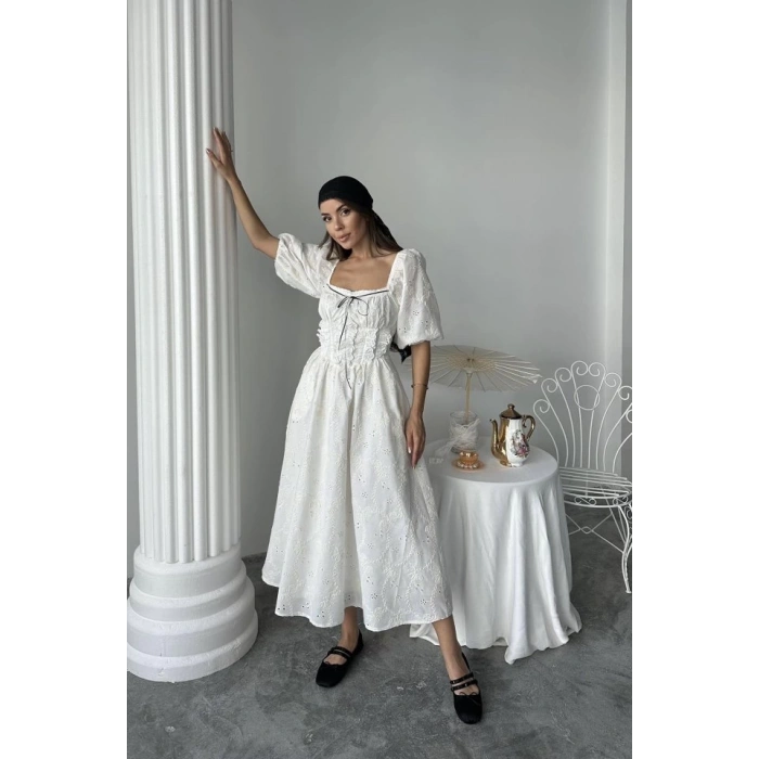 Ekru Dantel Detaylı Brode Elbise
