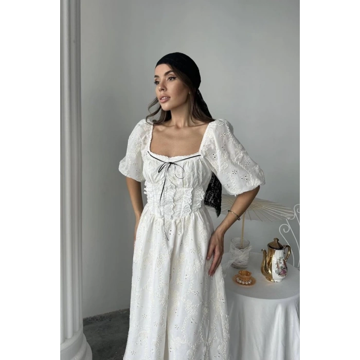 Ekru Dantel Detaylı Brode Elbise