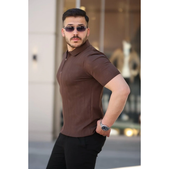 Erkek Yakası Fermuarlı Kısa Kollu T-shirt