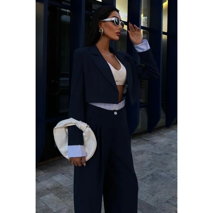 Garni Detaylı Crop Ceketli Takım 10075