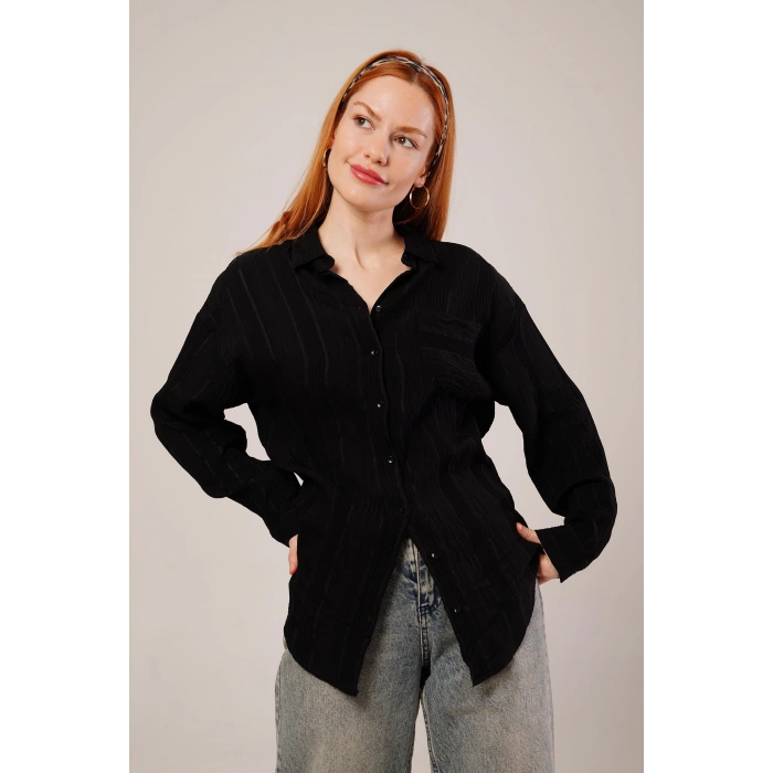 Hakim Yaka Çizgili Cep Detaylı Siyah Gömlek