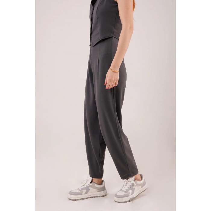 Havuç Kesim Gri Pantolon