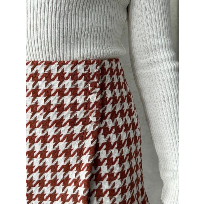 İki düğmeli kaz ayağı desen ch kumaş şort etek bordobeyaz h26414