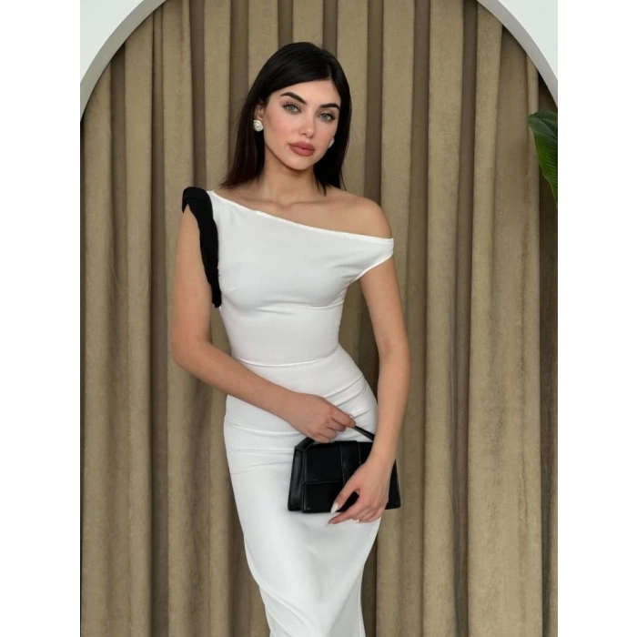 Jovani Omuz Detaylı Elbise