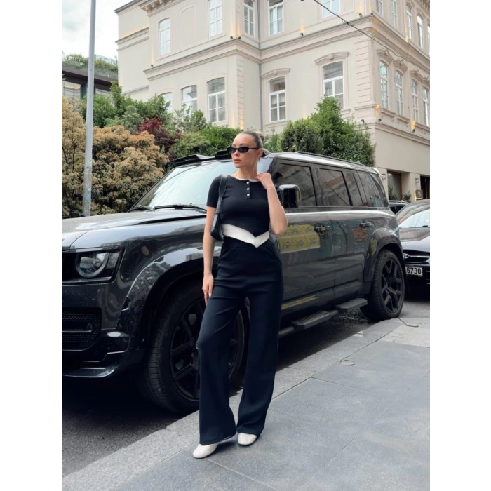 Kadın Bisiklet Yaka Asimetrik Kesim Atlet Detay Bluz Ve Yüksek Bel Bol Paça Pantolon Ikili Takım