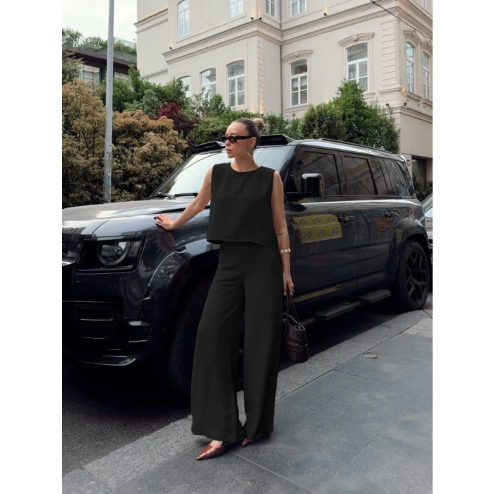 Kadın Bisiklet Yaka Kolsuz Bluz Ve Bol Paça Aerobin Kumaş Ikili Takım