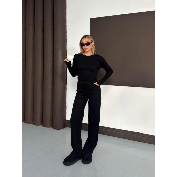 Kadın Bisiklet Yaka Parmak Geçme Detay Uzun Kollu Bluz Ve Pantolon Ikili Takım