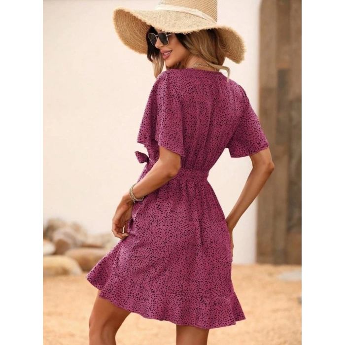 Kadın Kısa Kelebek Kollu Kruvaze Yakalı Belden Kuşaklı Kısa Desenli Süprem Elbise