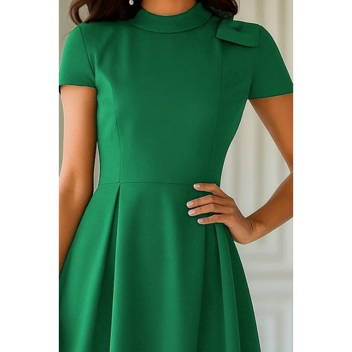 Kadın Kısa Kollu Yarı Balıkçı Yaka Pileli Janjan Krep Midi Elbise